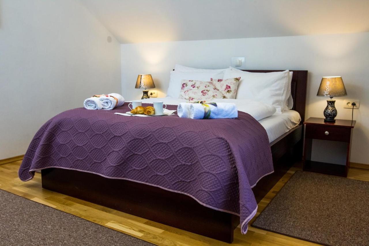 B&B Lady Of The Lake Jezerce Bagian luar foto