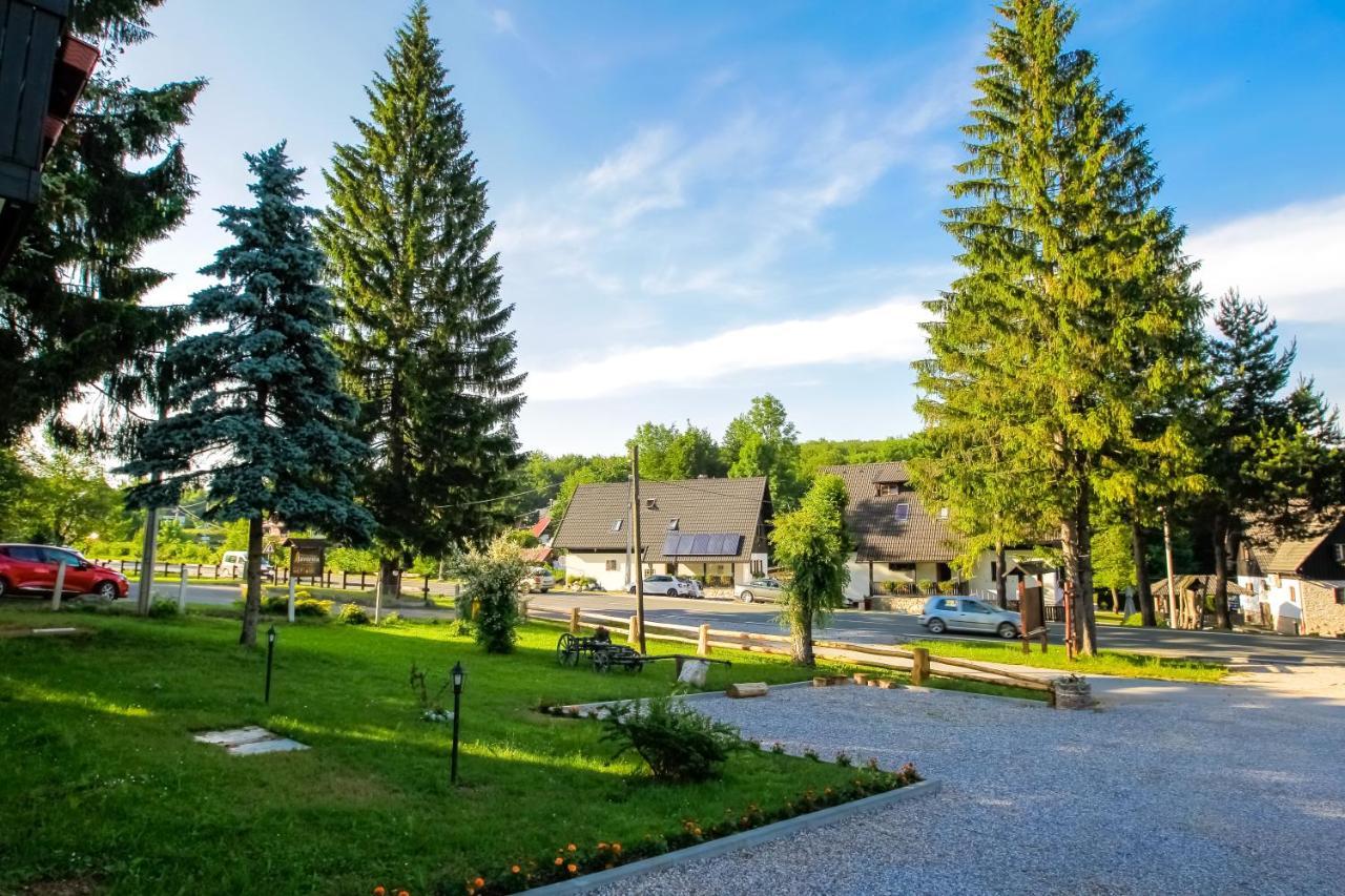 B&B Lady Of The Lake Jezerce Bagian luar foto