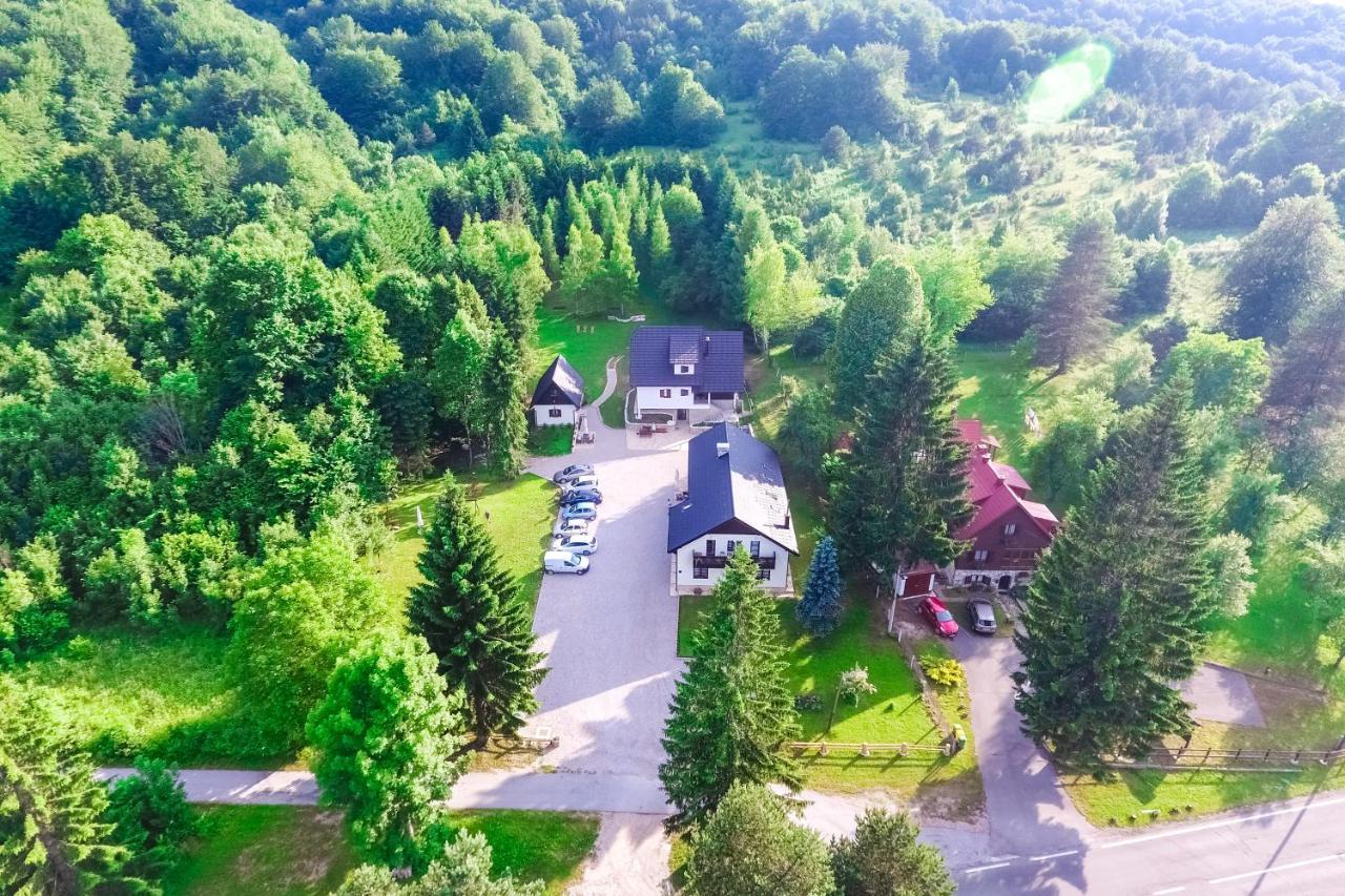 B&B Lady Of The Lake Jezerce Bagian luar foto
